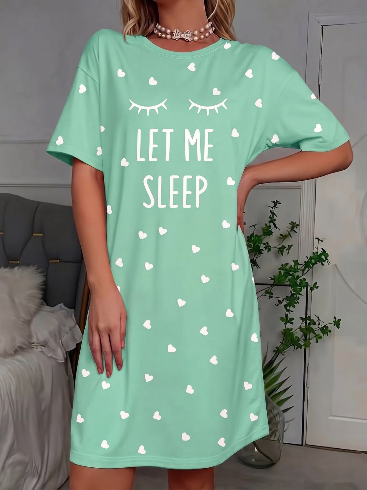 "Sleep" Slogan Eyelash Nightgown -