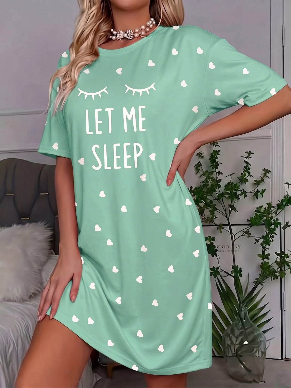 "Sleep" Slogan Eyelash Nightgown -